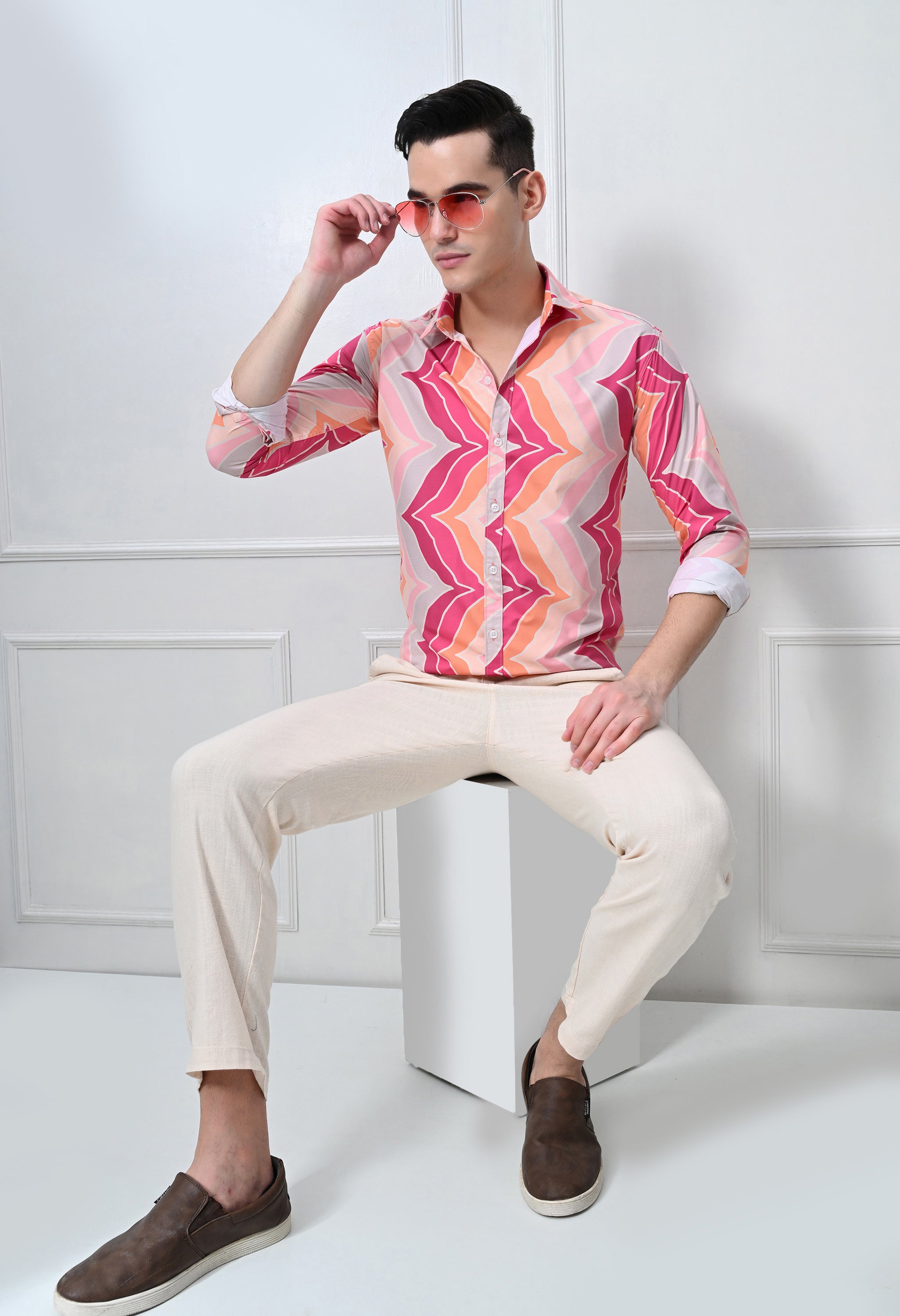 Pink & Orange Leheriya Print Slim Fit Casual Shirt